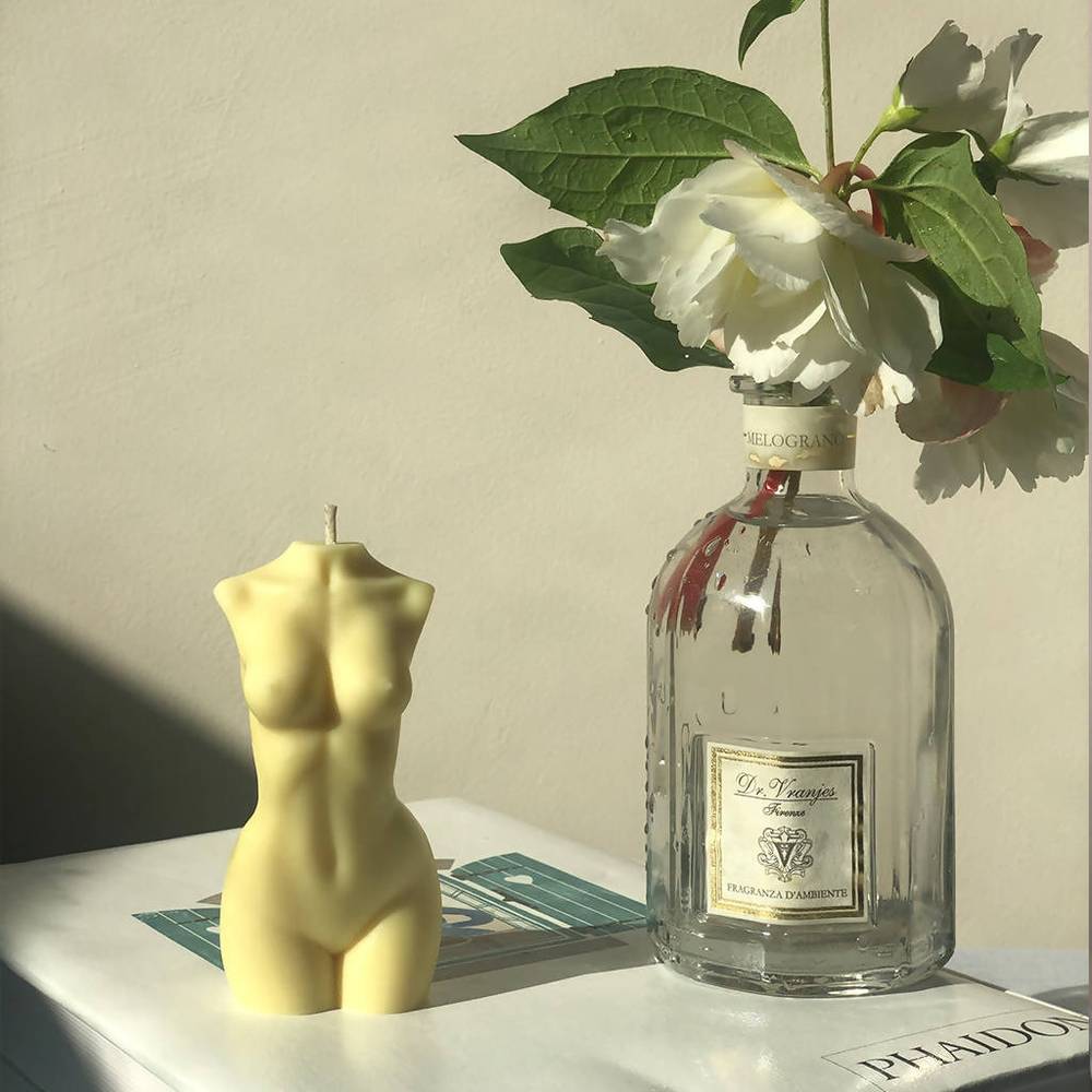 VENUS BUST CANDLE YELLOW